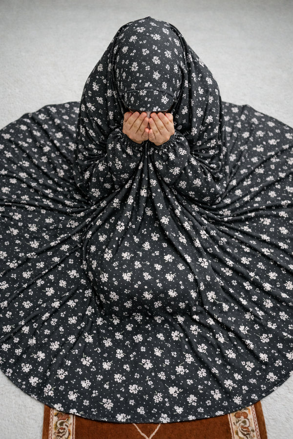 Namaz Chadar- Zavia- Black