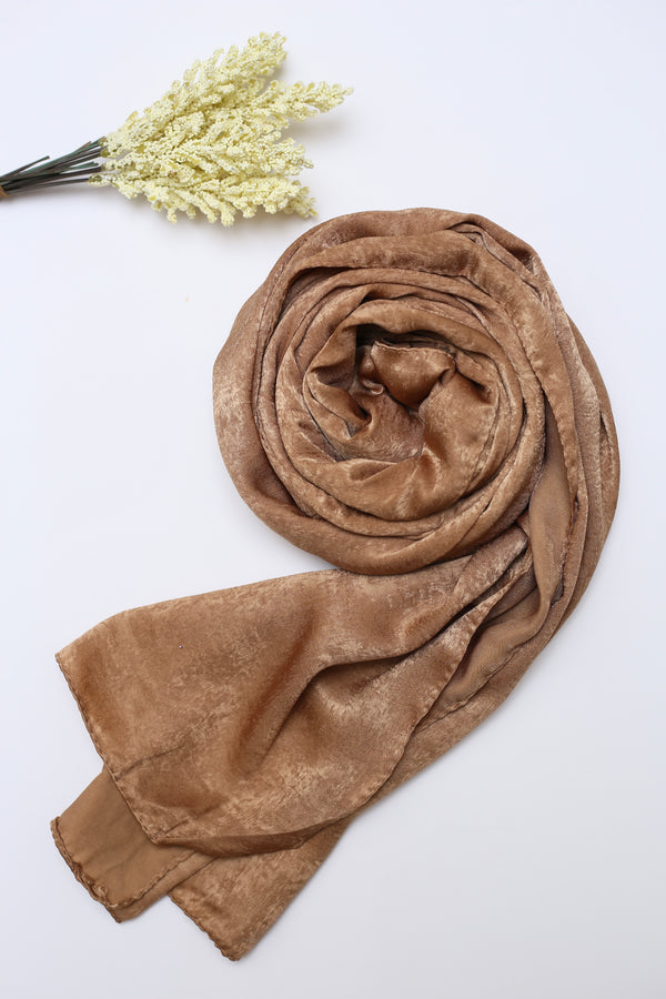 Velvet Silk Hijab - Hazel Gold